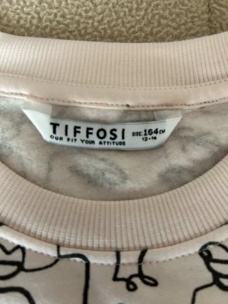 Swetshirt Tiffosi 13-14 anos NOVA
