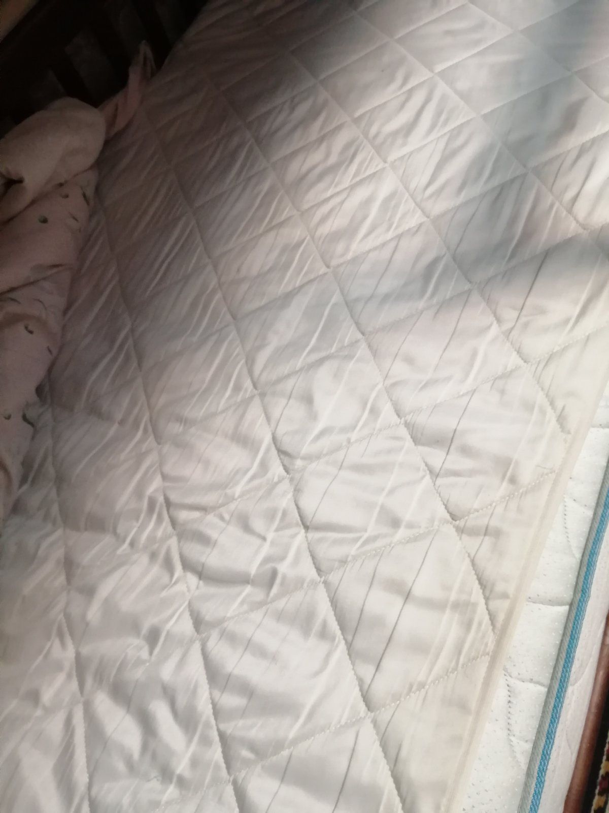 Двоярусне ліжко з матрацами