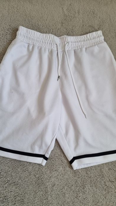 Białe męskie spodenki New Yorker rozmiar S