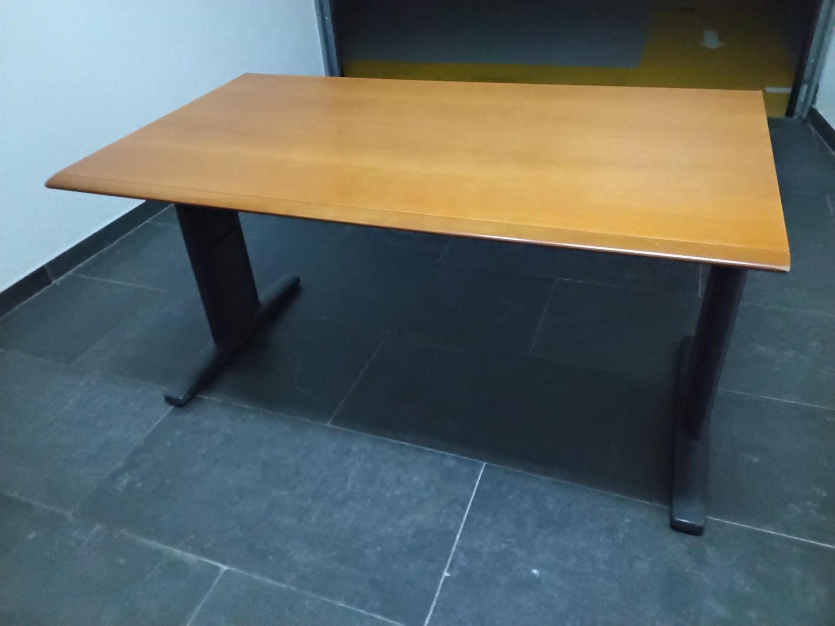 Secretária rectangular madeira