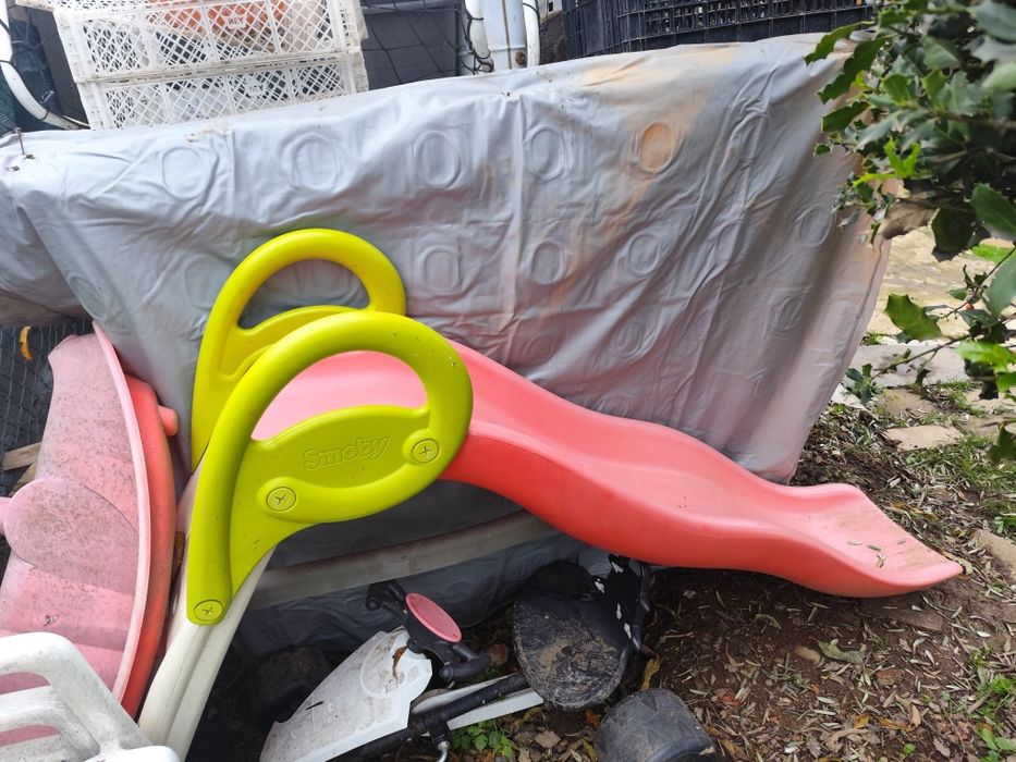 Escorrega de criança