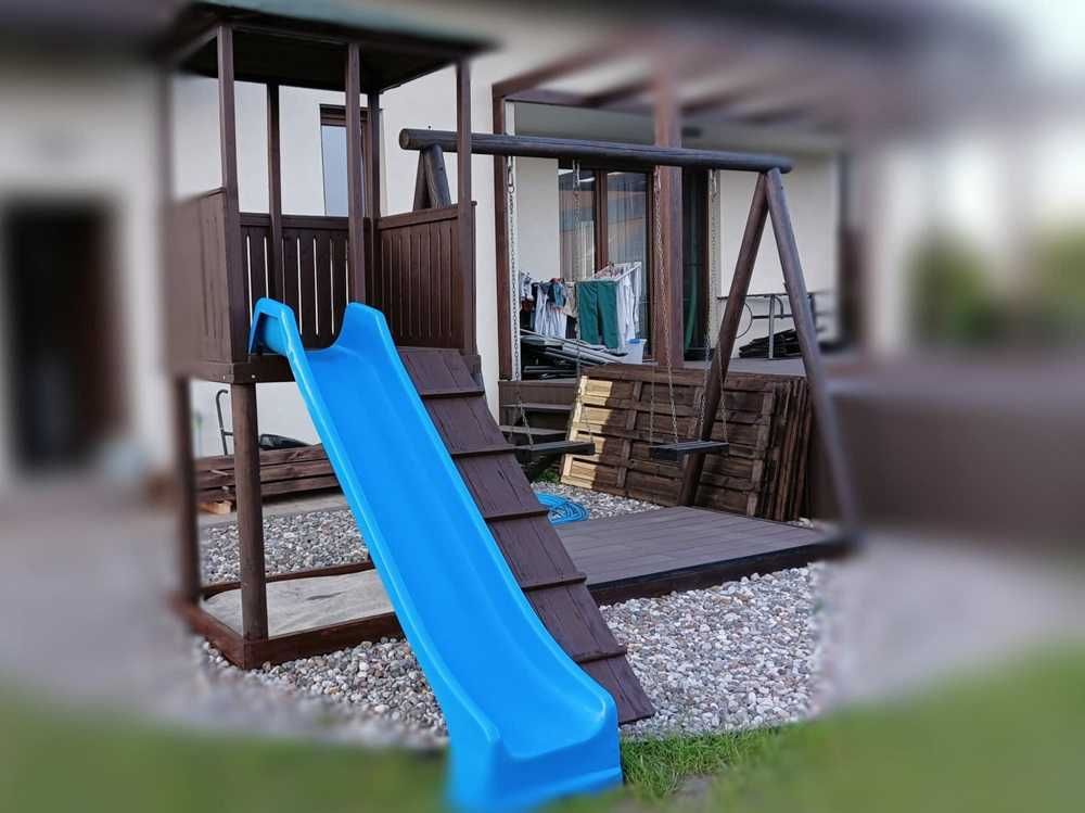 Plac zabaw dla dzieci (domek+huśtawki+zjeżdżalnia+ślizg+piaskownica)