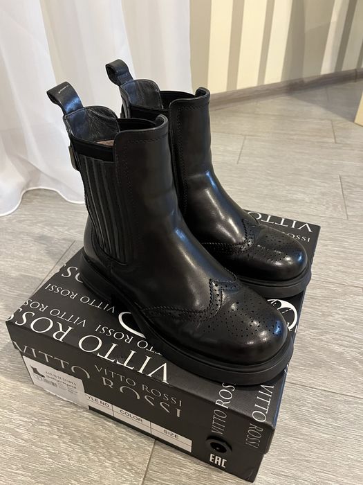 Ботінки, чоботи Vitto Rossi