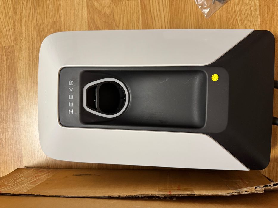 ПРОДАМ зарядну станцію Zeekr Power Home Charge 7 kW, GBT, Wallbox