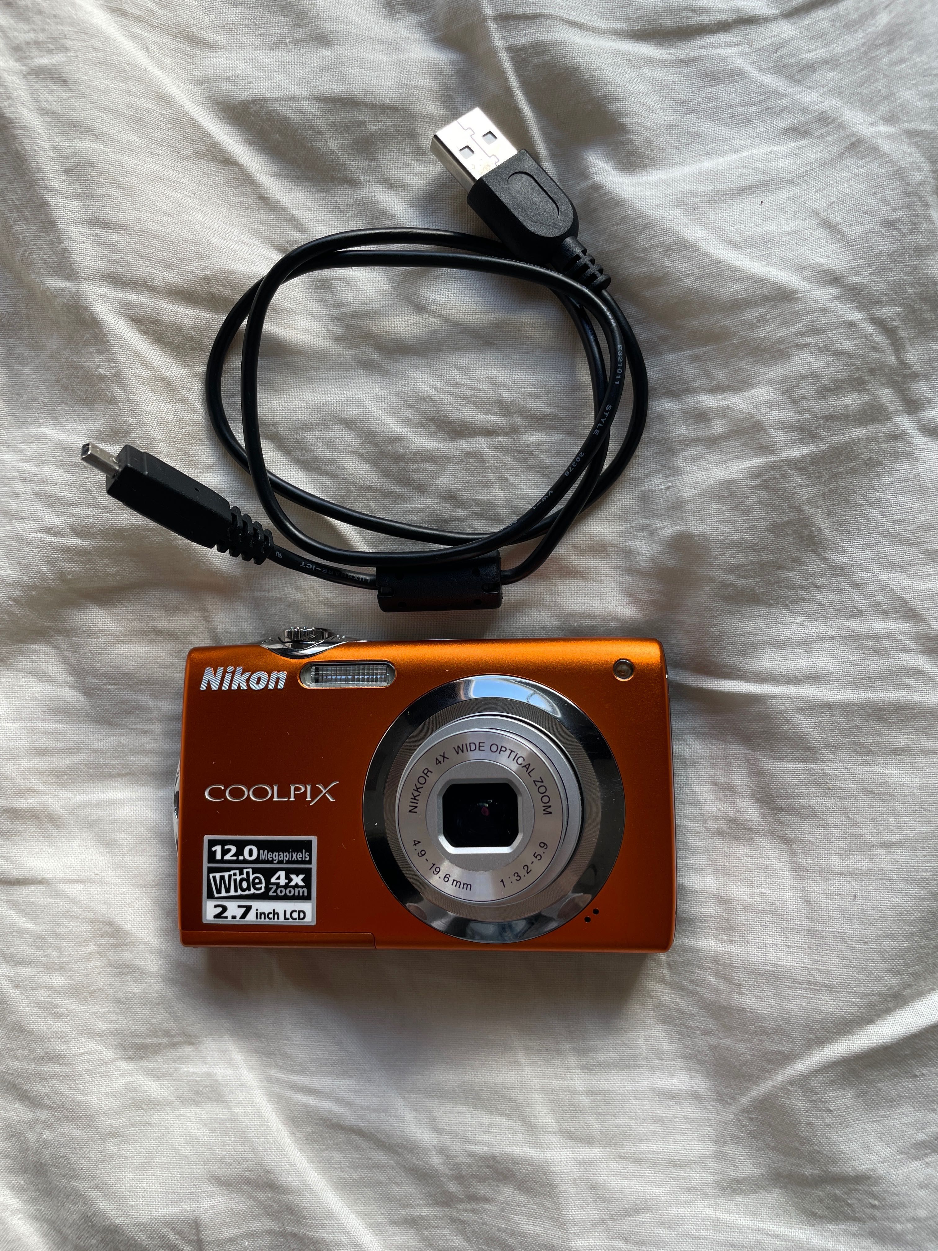 Nikon Coolpix S3000 Camera