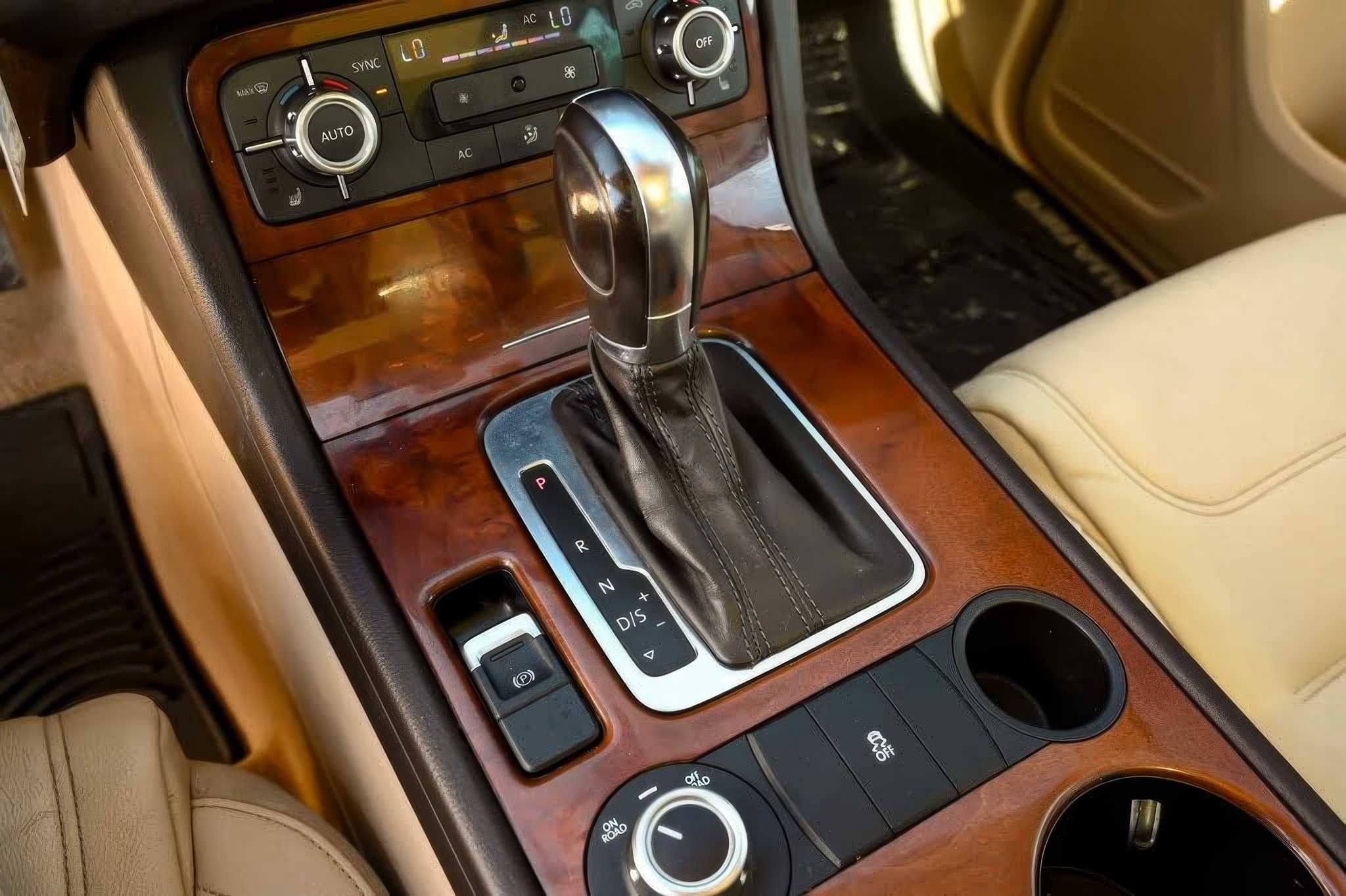 2013 Volkswagen Touareg TDI Sport