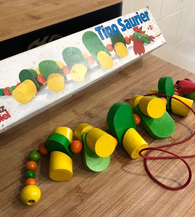 Brinquedo Lagarta em madeira Novo