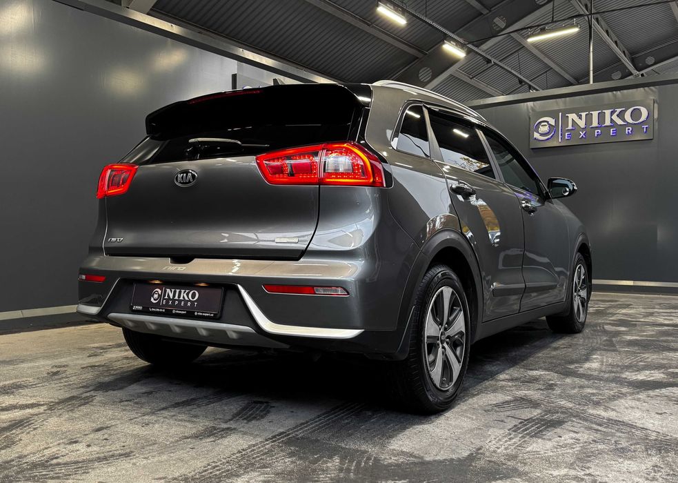 Продам гібридну Kia Niro 2017, 1.6 (HEV)