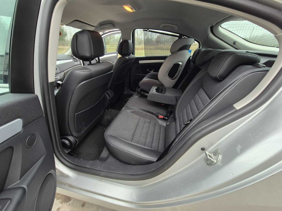 Renault Laguna III 2.0 Benzyna 140 KM 2009 r. Bardzo zadbany