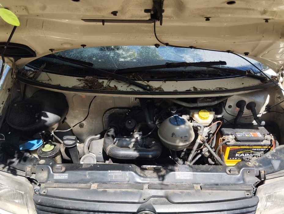 Запчясти т4 стекла, двери, пластик