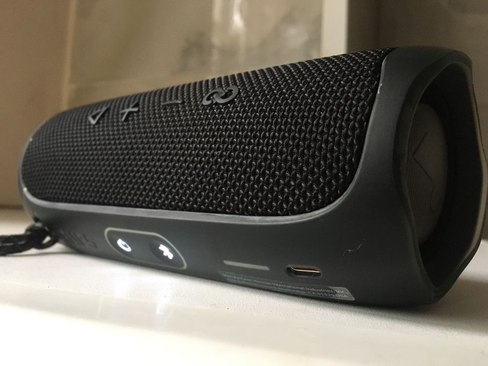 Jbl flip 5 все работает как новая