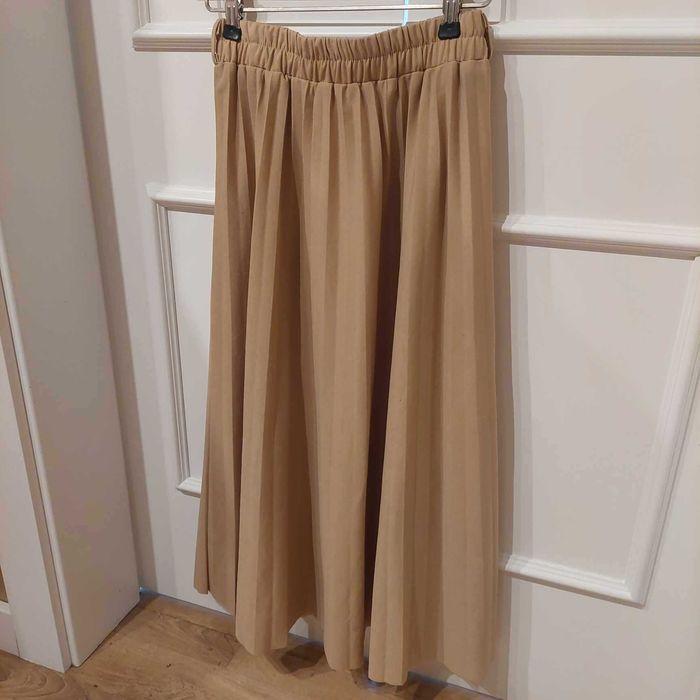 spódnica plisowana beżowa roz. S firma Shein, Zara, Mohito