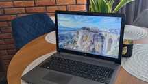 Laptop HP AMD Radeon R3 /8GB RAM/DYSK SSD/WIN 10