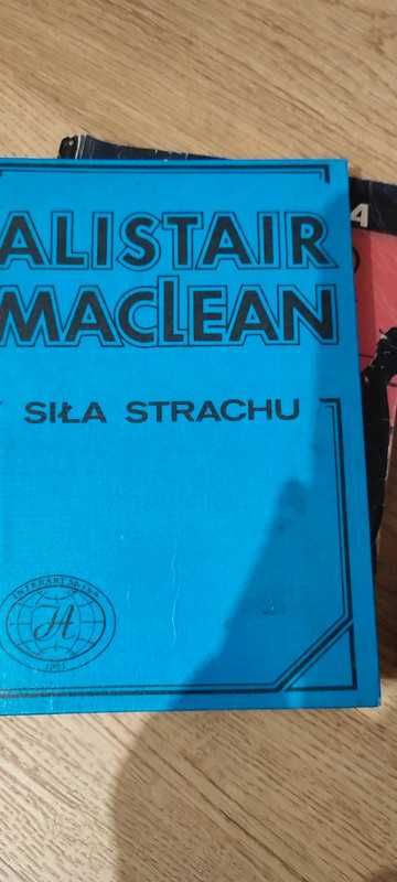 Zbiór książek Alistair'a MacLean'a