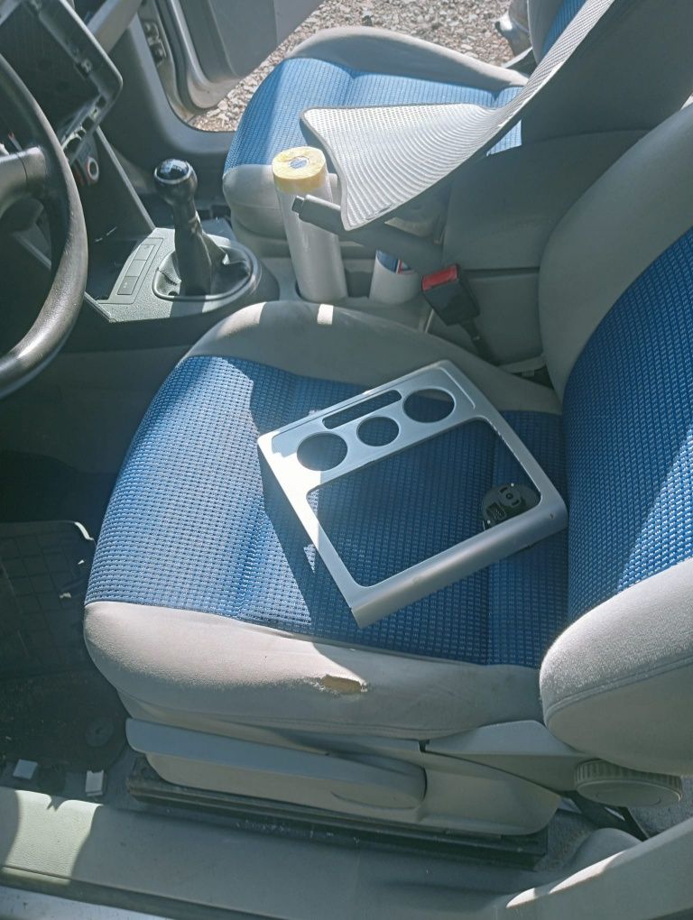 Caddy 1.9  7 osobowy bls klima