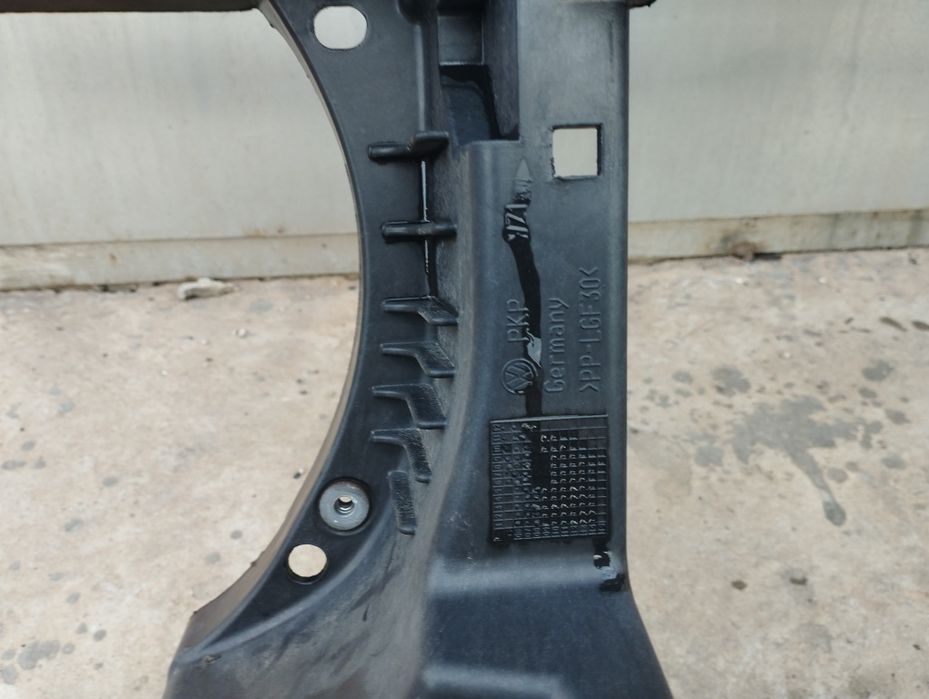 Передня панель телевизор Passat B 6