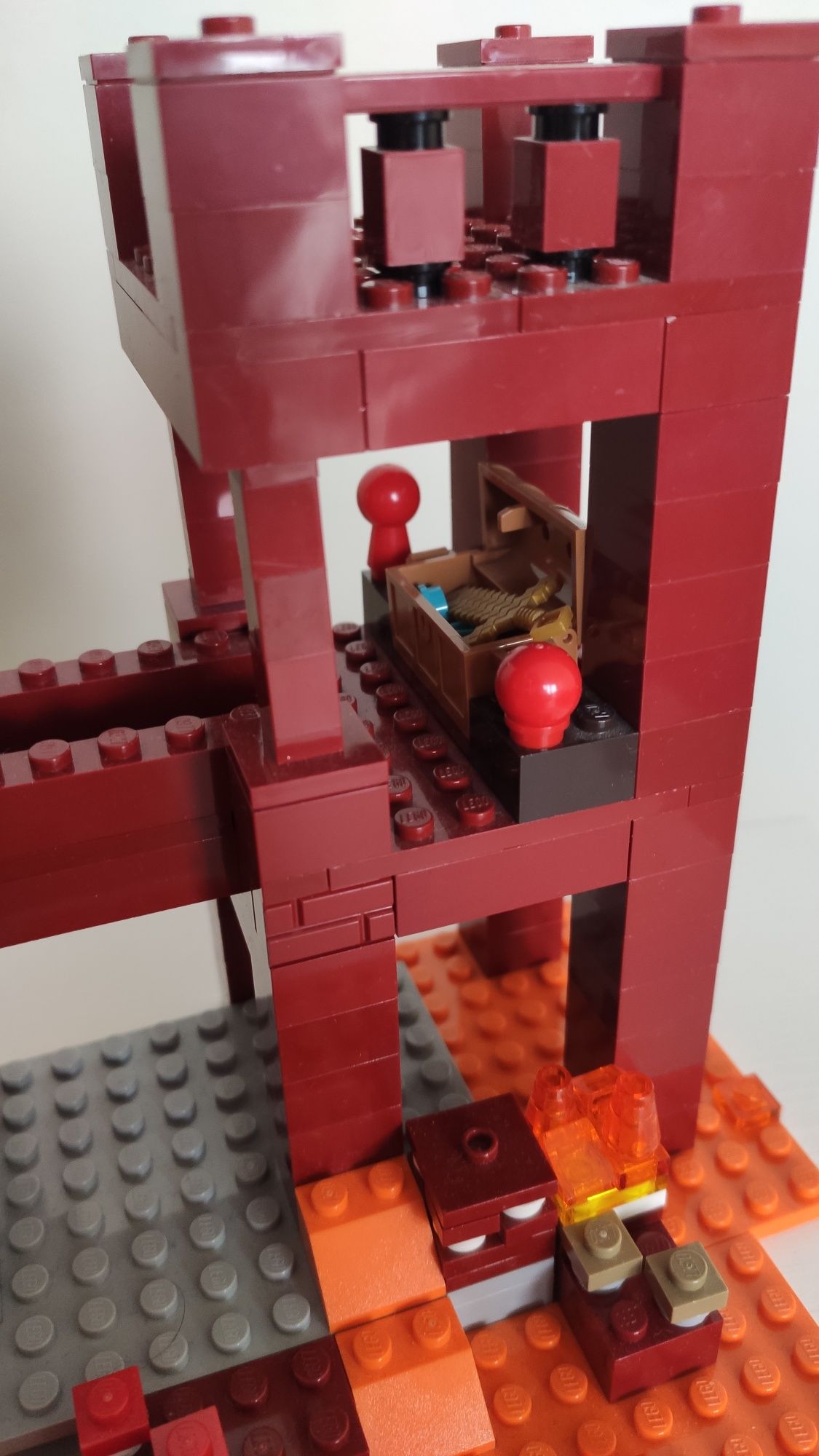 LEGO Minecraft 21122 Forteca Netheru kompletne