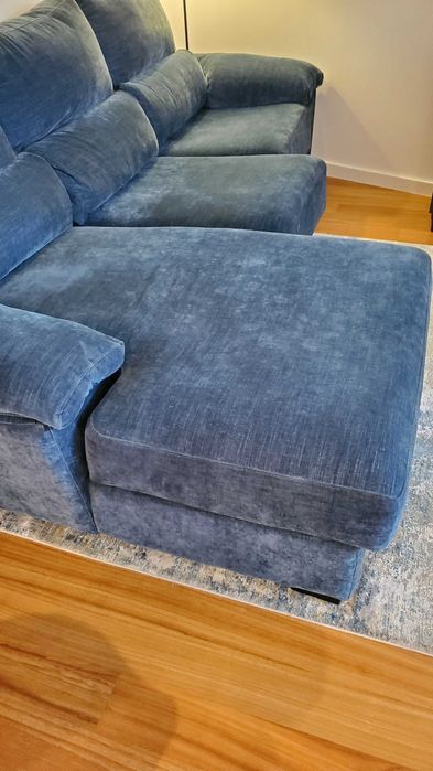 Comfortable 3-seater sofa with chaise