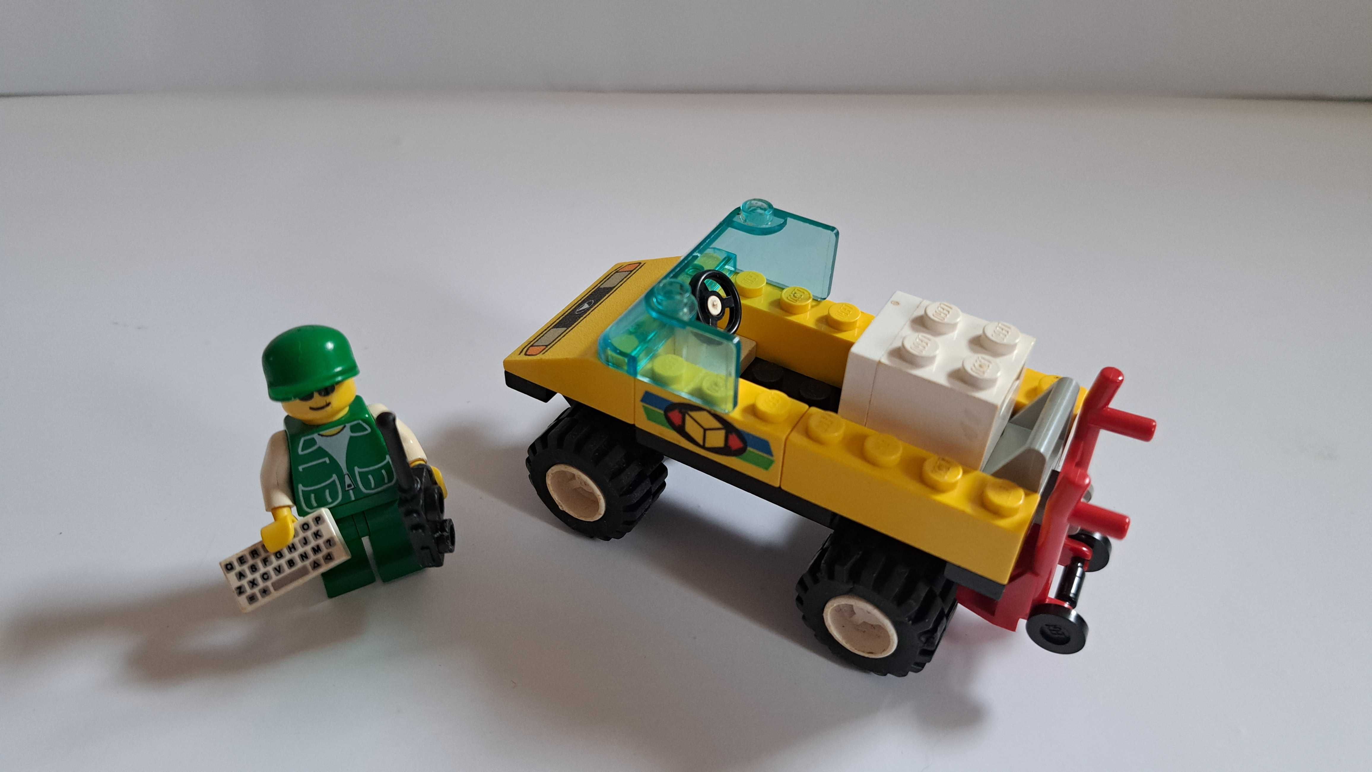 Lego Town - 6325 - auto kuriera - Package Pick-Up