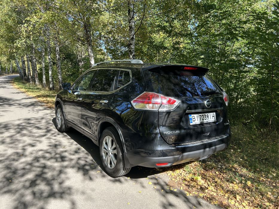 Nissan Rogue 2.5 SV AWD 2016 газ бензин