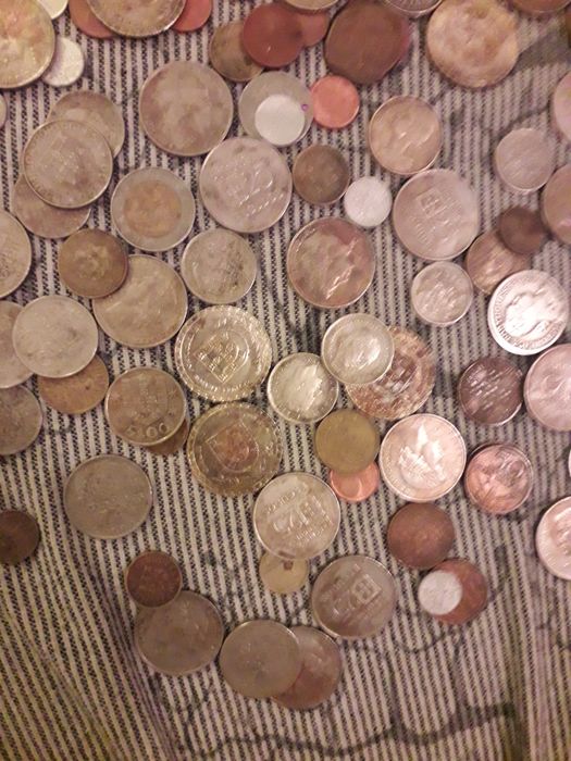 Moedas antigas bom preço para colecionadores