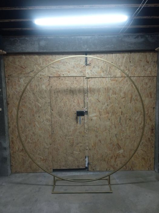 Круглий металевий рощьірний каркас арка кругла фотозона