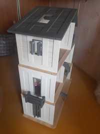 Кукольный  деревянный домик