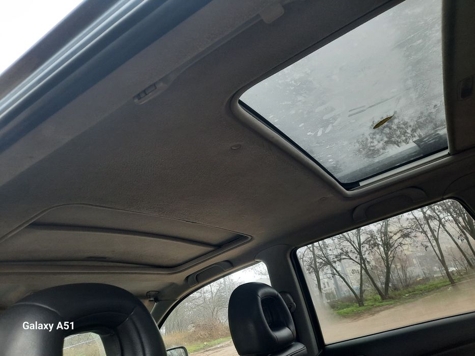 В продаже Mitsubishi autlender 2003 года.  На 4 газу .На полнейшем ход