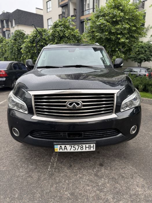 Автомобіль Infiniti QX 56