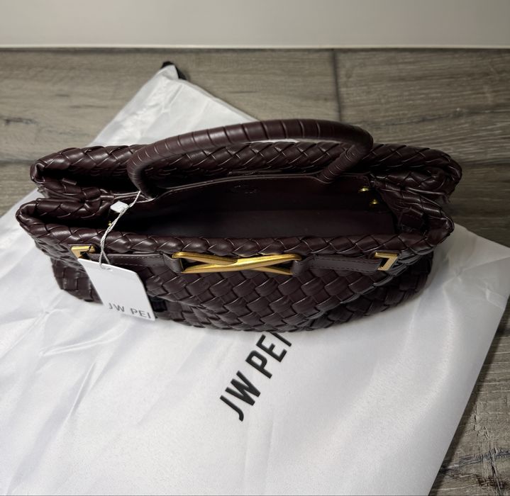 Сумка JW PEI Elora Woven Tote Bag коричневая