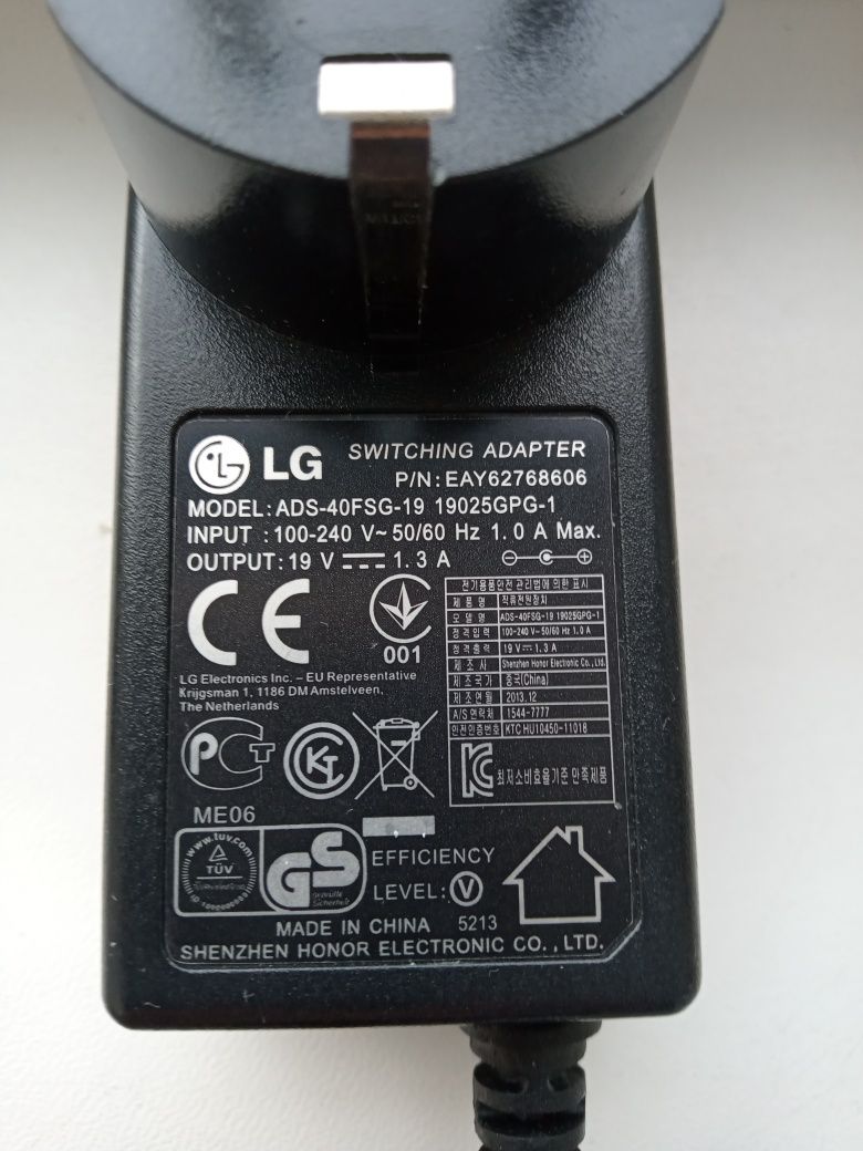 Блок питания для монитора LG 19V-1,3 A