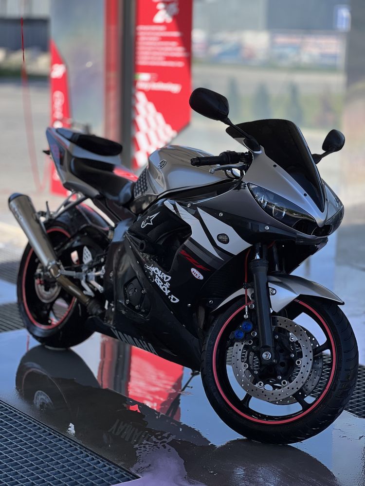 Продам YAMAHA R-6  2003, переоформлення