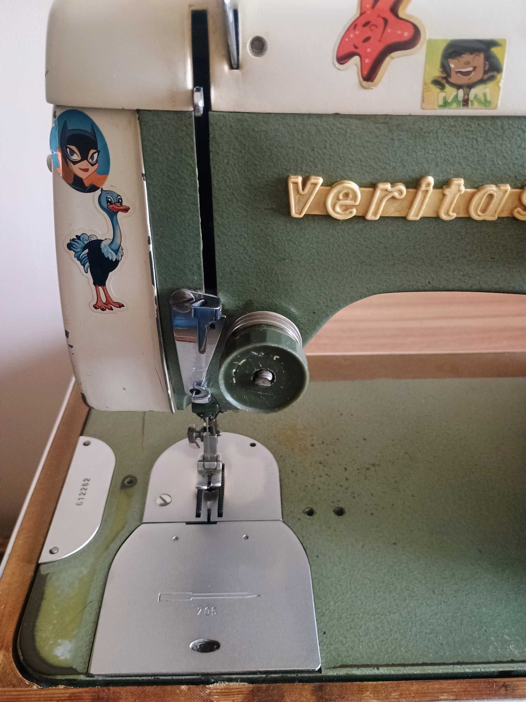 Швейна машинка Верітас  Veritas