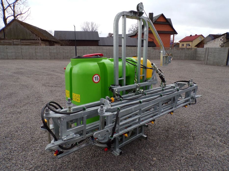 Opryskiwacz zawieszany TOLMET 600l/ lanca 15m stabilizacja hydrauliczna/potrójna oprawa rozpylaczy