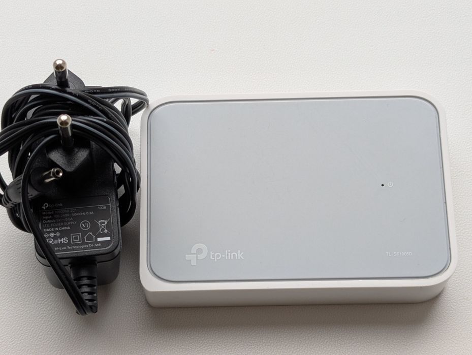 Комутатор TP-LINK TL-SF1005D 5*100Мбіт/с