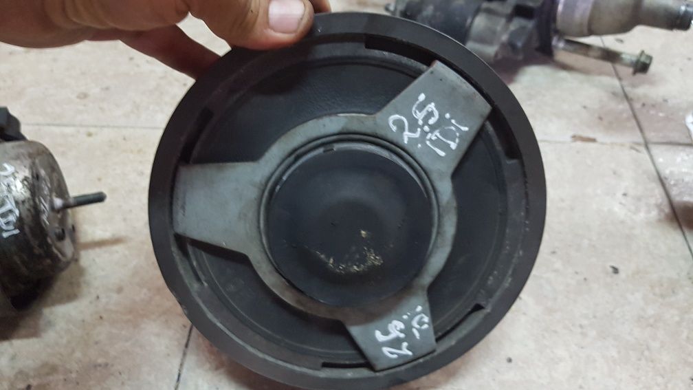 Audi a4 2.5 tdi poli polie da cambota alternador compressor ac apoio