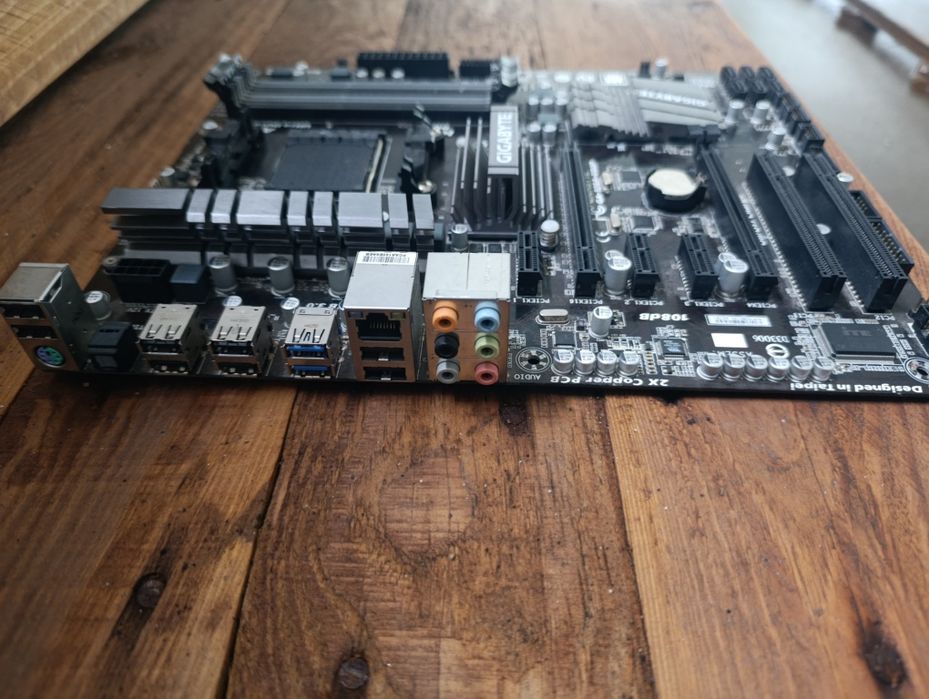 Материнська плата Gigabyte GA-970A-UD3P, am3+ сокет