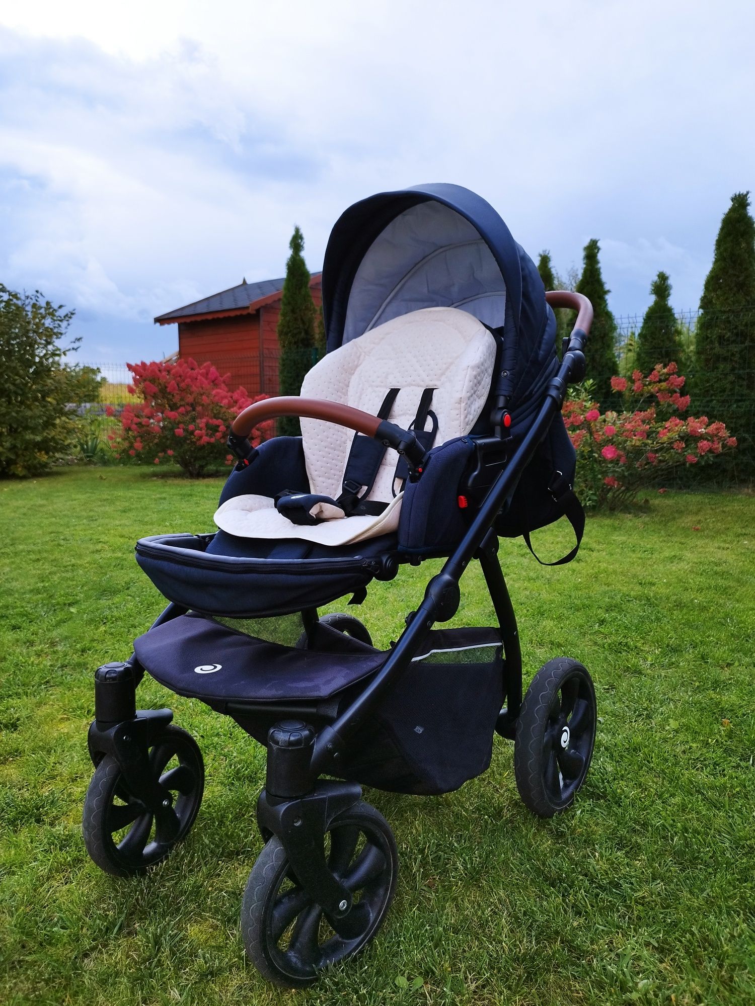 Wózek 2 w 1 aero tutis plus adaptery maxi cosi