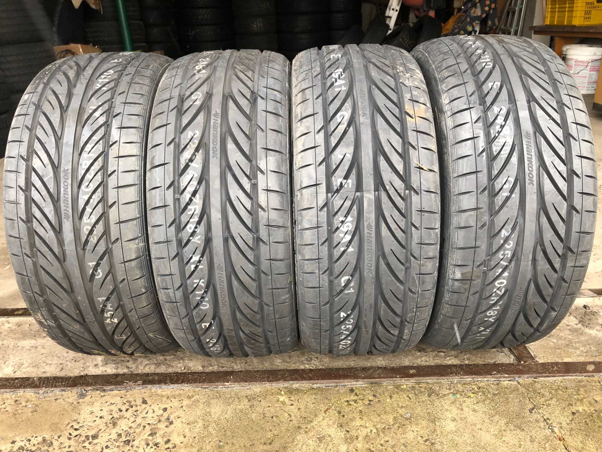 ШИНИ Резина літні HANKOOK Ventus V12 225/40 R18