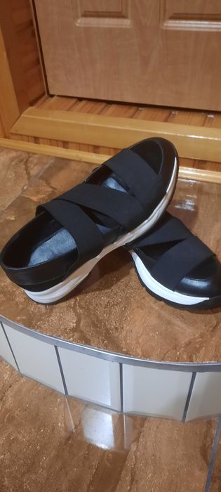 Продам, туфлі демисезонні