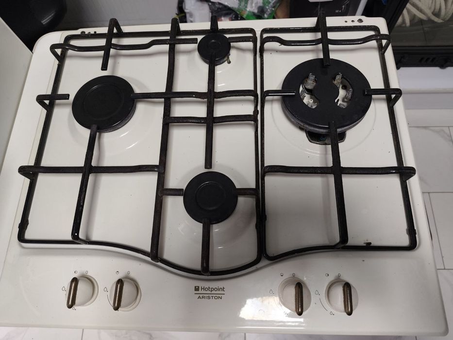 Газова поверхня Ariston
