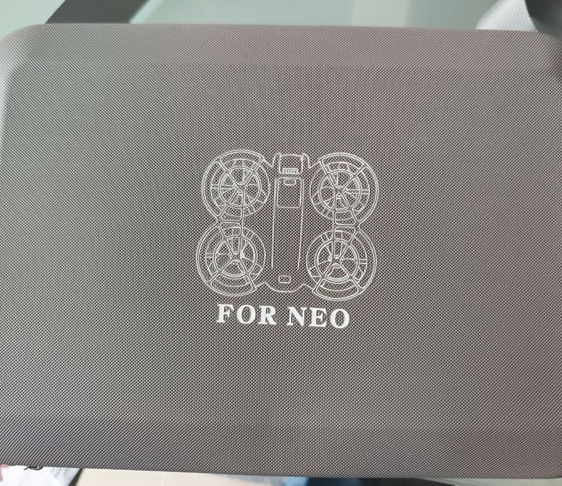 Drone DJI NEO Fly More Combo + Mala de transporte