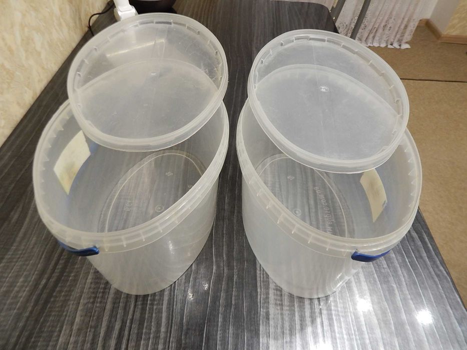 Пластиковое ведро эллипс для пищевых продуктов.