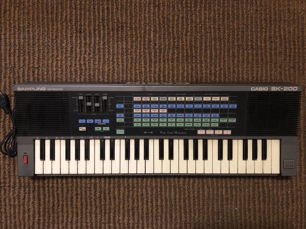 Casio SK-200 Vintage Sampling Keyboard (Rare)
