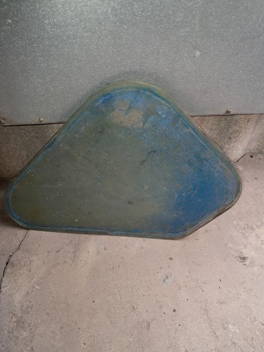 Стікла   кабіни на трактор  т 40