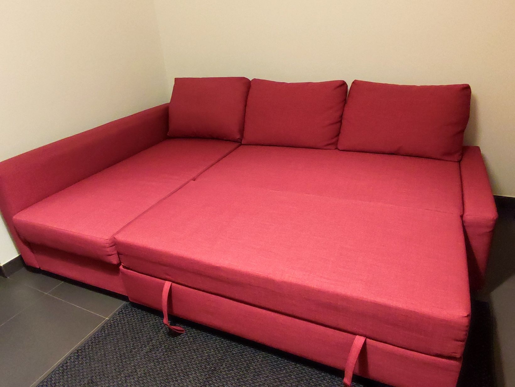 Sofá, chaise longue e cama dupla