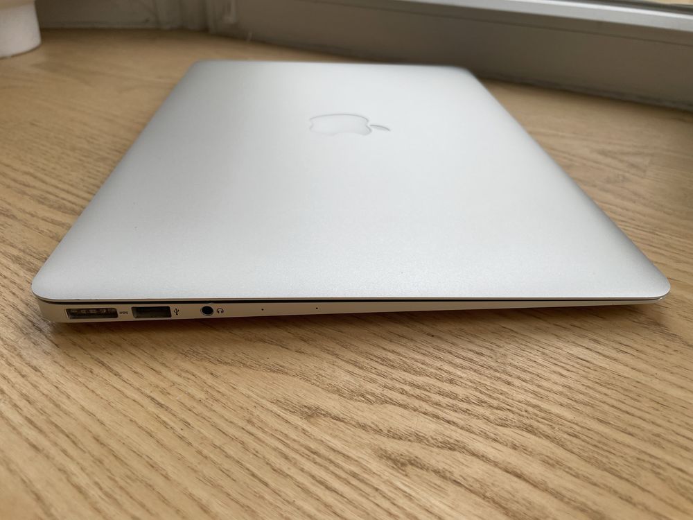 MacBook Air 13. 2017р. 8/128gb. Silver