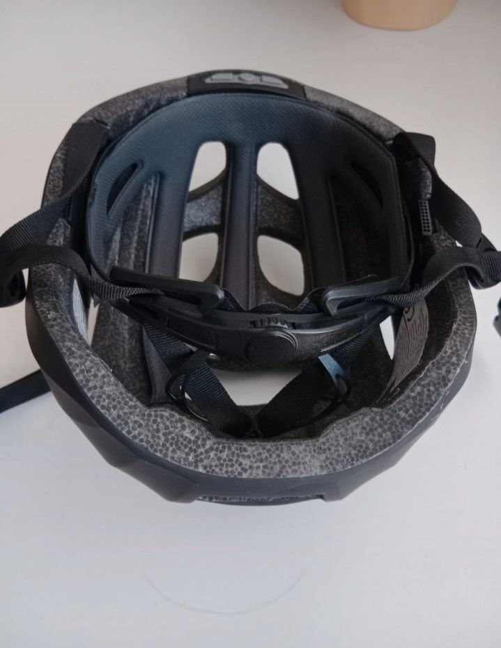 Kask rowerowy Bluetooth