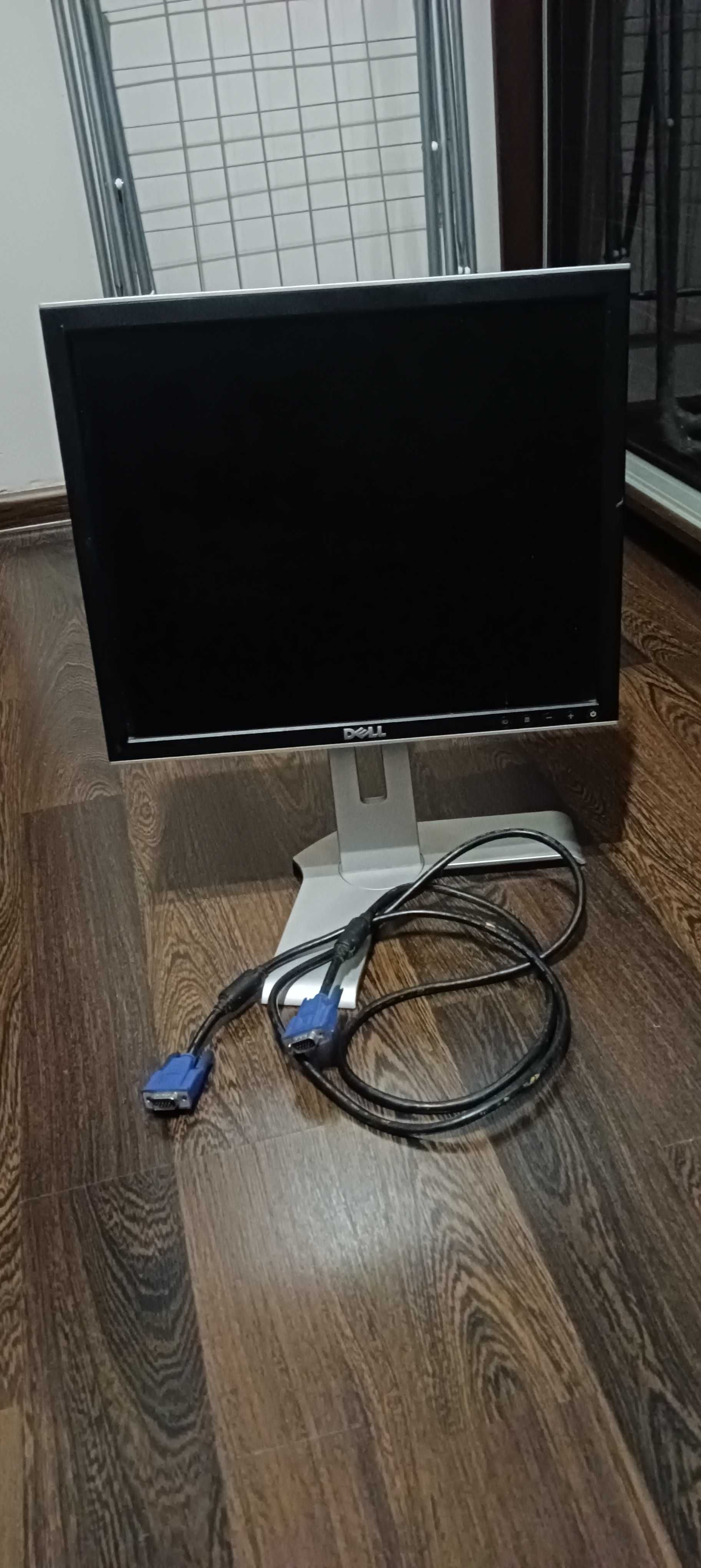 Monitor DELL 17" OBROTOWY Sprawny 100%