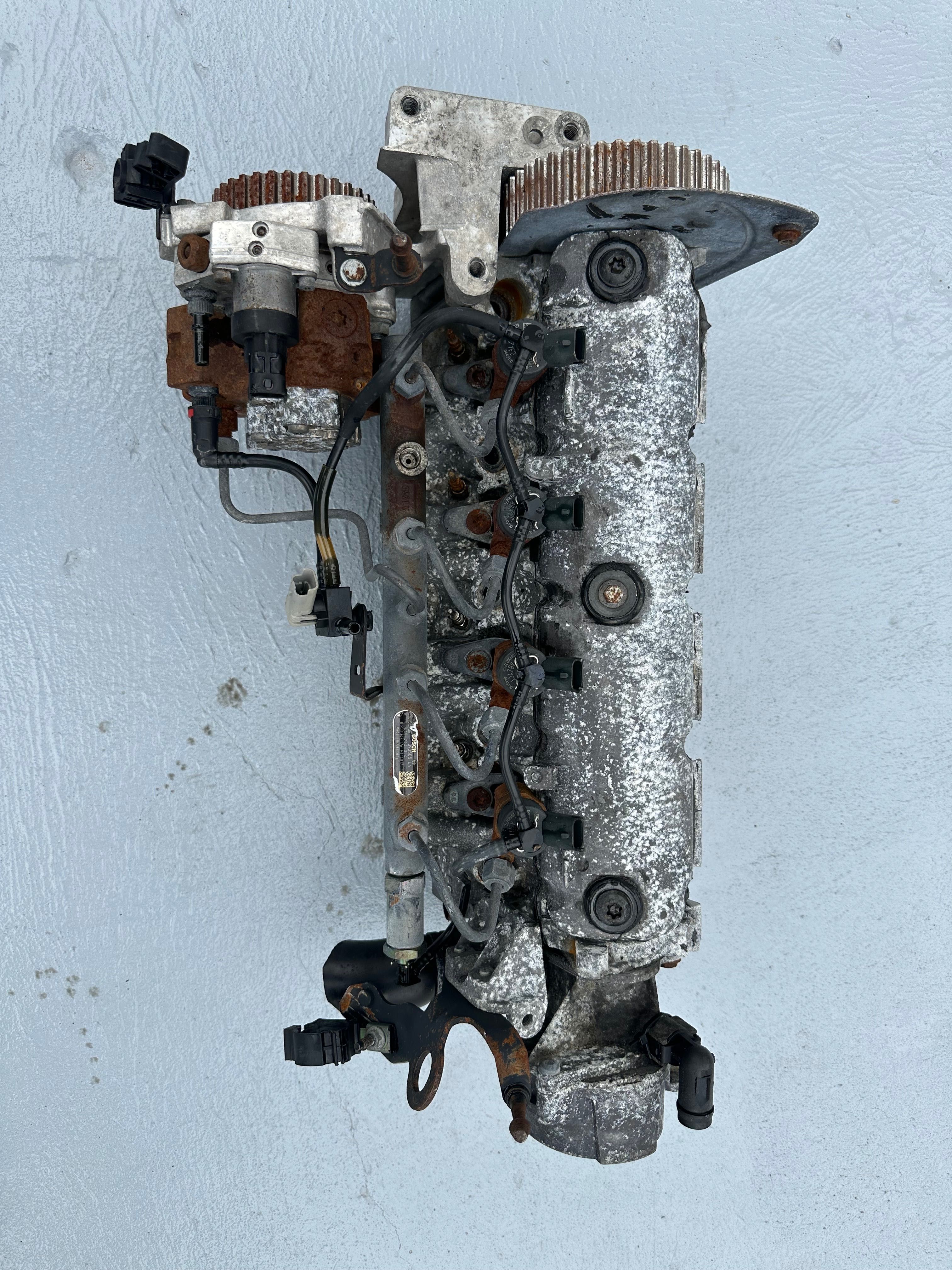 Cabeça motor Renault Laguna 1.9 DCI